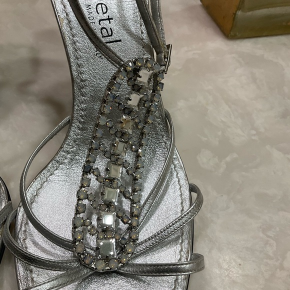 Gunmetal Rhinestone and Silver Evening Heels, Beautiful, Sz 8.5 / 39 - Picture 7 of 16